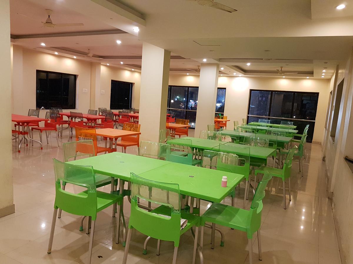 塔拉皮特斯瓦加塔姆国际酒店 塔拉皮斯 外观 照片